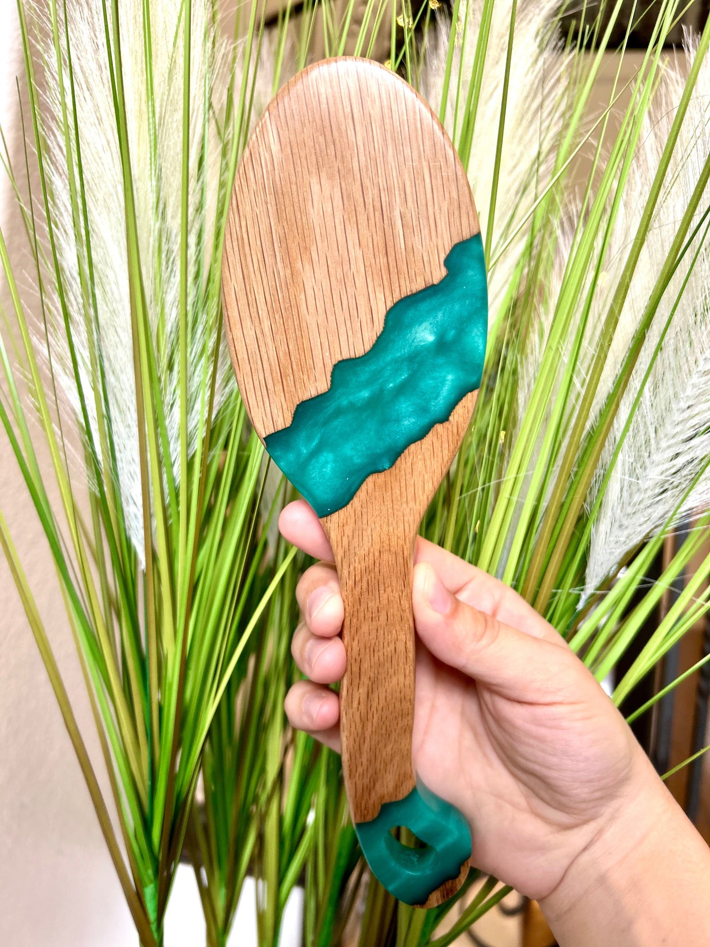 Eternal White CRISAN Everlasting Hair Brush with Interchangeable Bristles - April